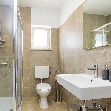 Charmantes Mit Meerblick, 2 Fahrraeder, Grill, Privater Balkon, Waschmaschine