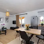 Charmantes Mit Meerblick, 2 Fahrraeder, Grill, Privater Balkon, Waschmaschine *
