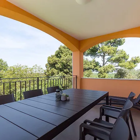 Charmantes Mit Meerblick, 2 Fahrraeder, Grill, Privater Balkon, Waschmaschine Porec