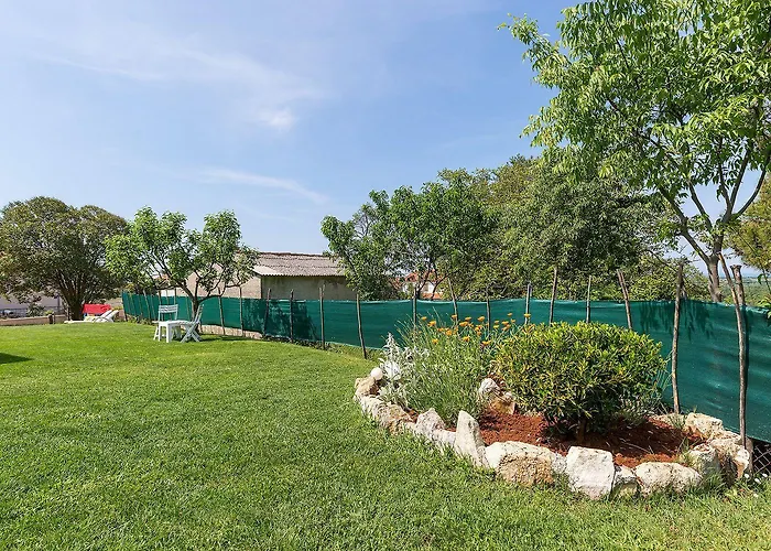 Charmantes Mit Meerblick, 2 Fahrraeder, Grill, Privater Balkon, Waschmaschine * Porec