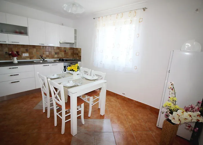 Dom wakacyjny Charmantes Mit Meerblick, 2 Fahrraeder, Grill, Privater Balkon, Waschmaschine Poreč