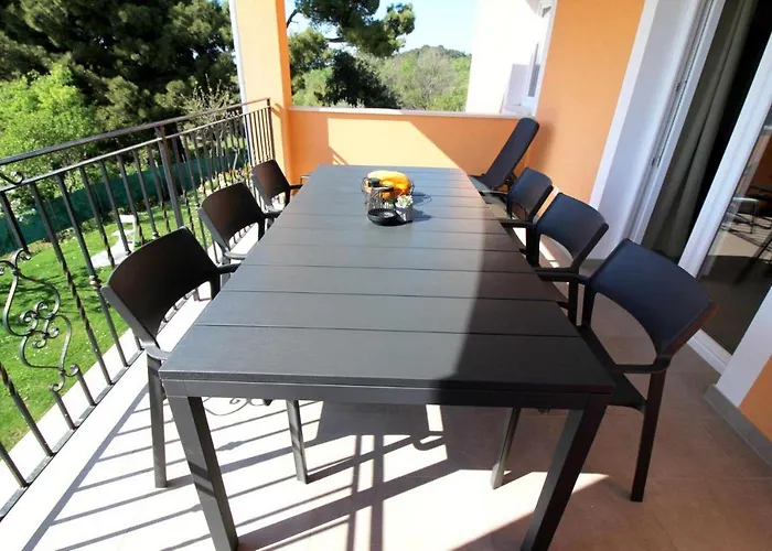 Dom wakacyjny Charmantes Mit Meerblick, 2 Fahrraeder, Grill, Privater Balkon, Waschmaschine Poreč